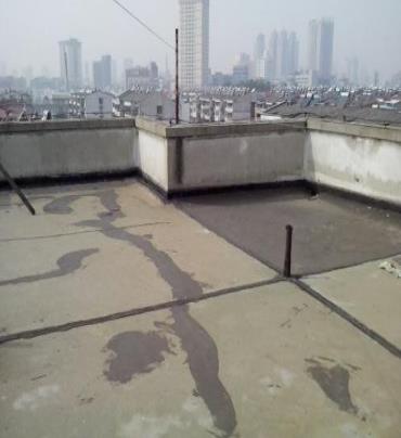 崇礼漏水维修 楼顶漏水是什么原因，楼顶漏水维修方法是什么?