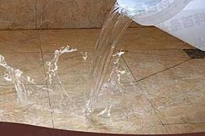 崇礼漏水维修 免砸砖防水材料该如何施工